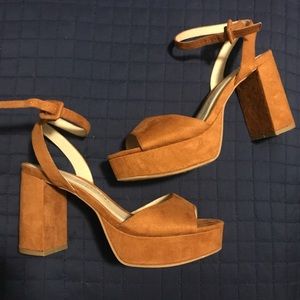 Chinese Laundry Therese Platform